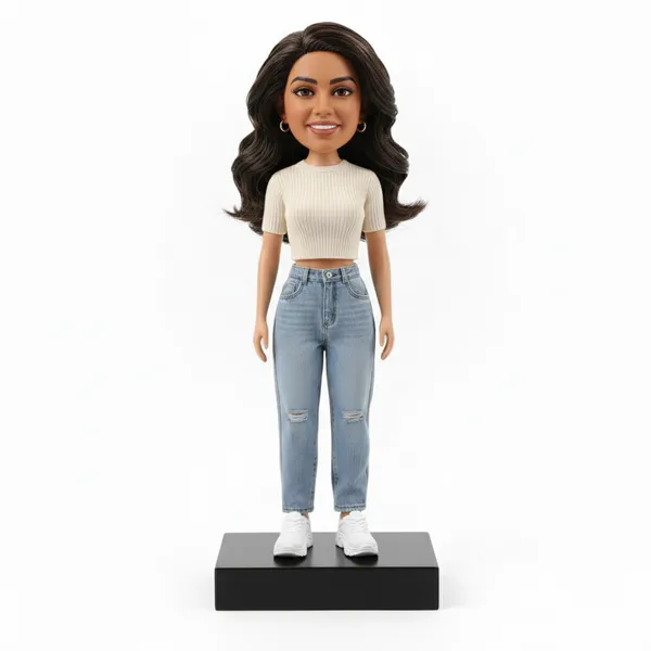 Trendy_Girl_Bobblehead_-_Custom_Face_Figurine