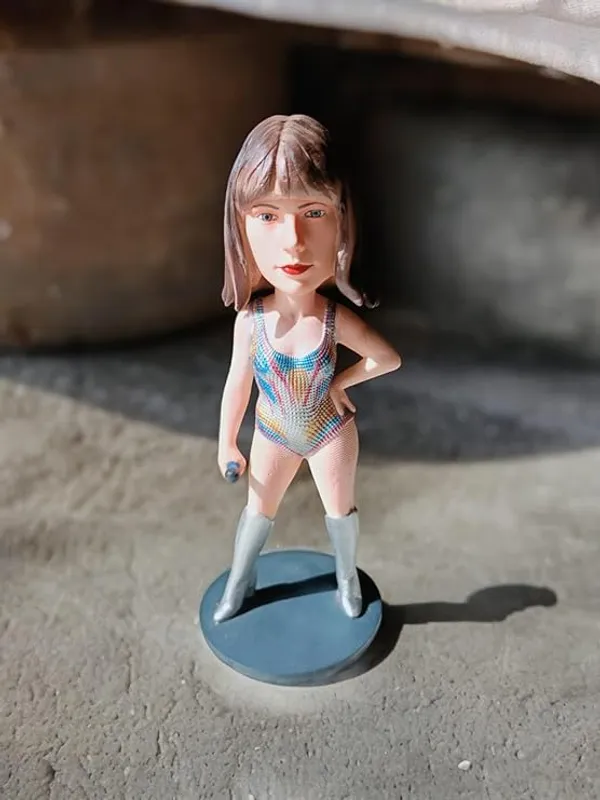 Taylor_Swift_Eras_Tour_Bobblehead_-_14_cm_|_Handmade_|_Swiftie_|_Taylor_Swift_Merchandise