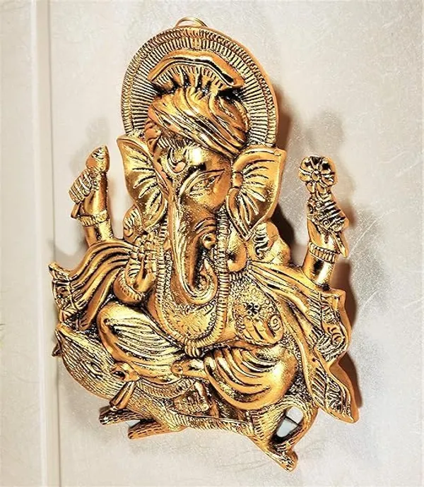 Golden_Metal_Traditional_Novelty_Ganesha_For_Father_S_Day_Diwali_Housewarming_Anniversary