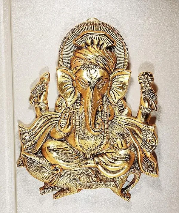 Golden_Metal_Traditional_Novelty_Ganesha_For_Father_S_Day_Diwali_Housewarming_Anniversary