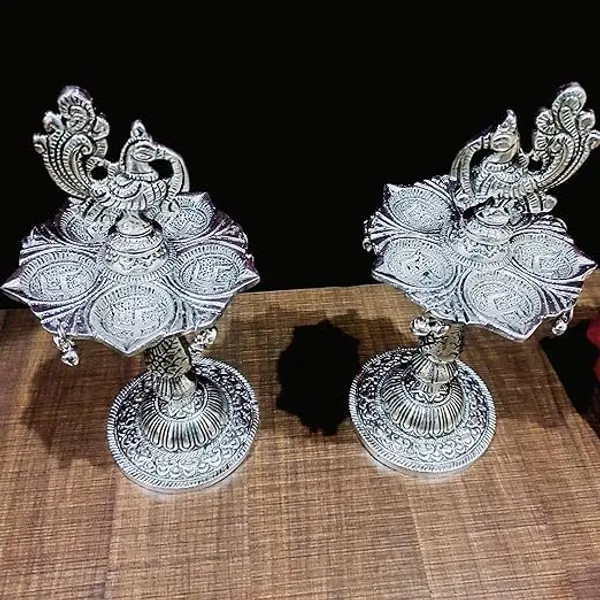 Silver_Metal_Traditional_Showpices_For_Anniversary_Birthday