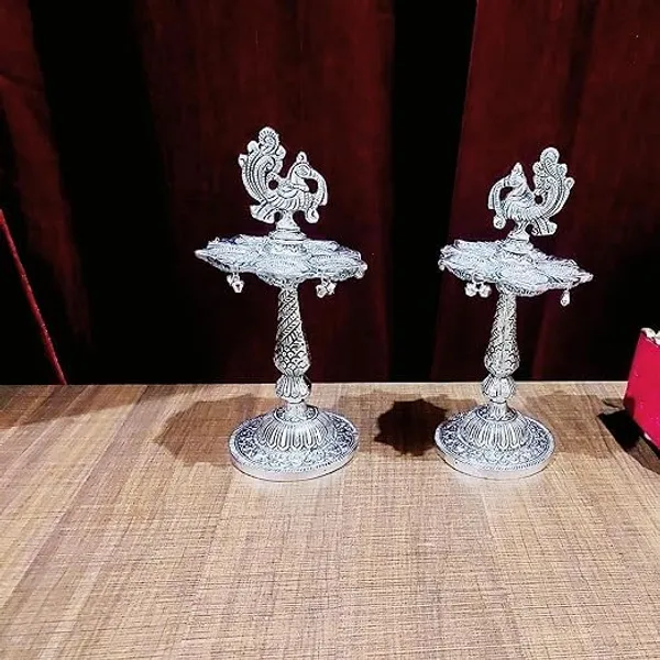 Silver_Metal_Traditional_Showpices_For_Anniversary_Birthday