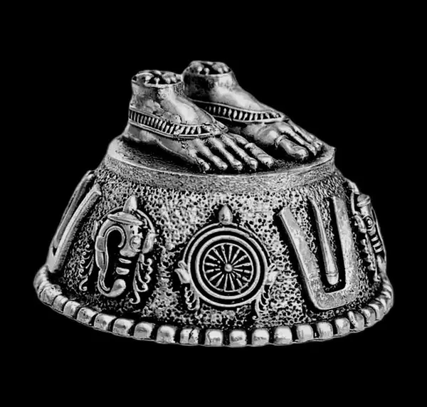 Silver_Metal_Traditional_For_Father_S_Day_Diwali_Housewarming_Anniversary