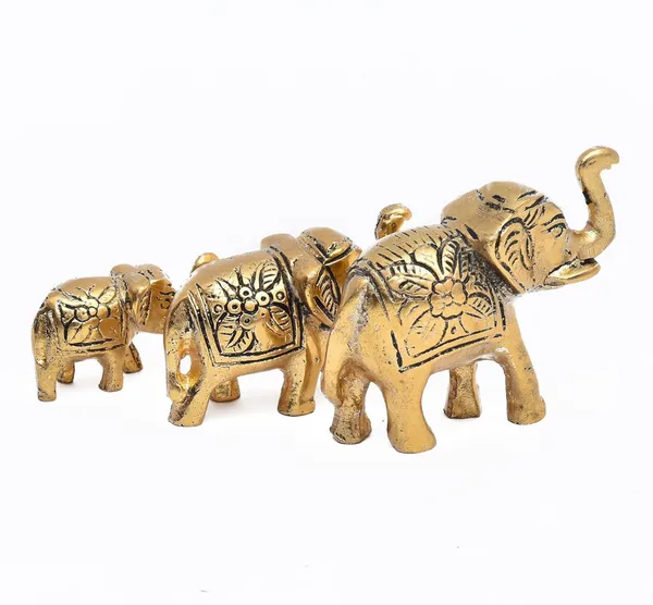 Golden_Metal_Glossy_Solidantique_Novelty_Elephant_For_Housewarming