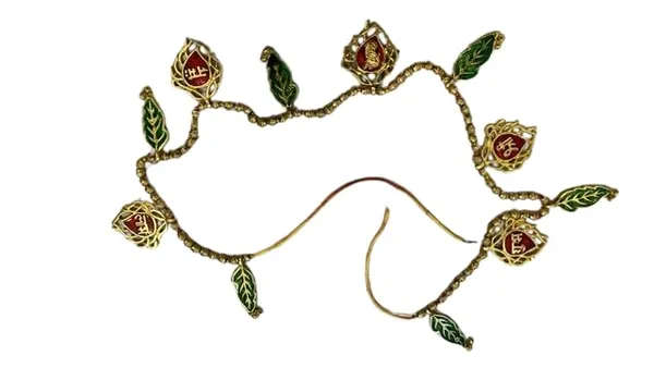 Golden_Antique_Hanging_Home_Decor_For_All_Day