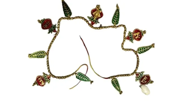 Golden_Antique_Hanging_Home_Decor_For_All_Day
