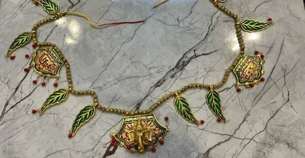 Golden_Modern_Hanging_Home_Decor_For_Diwali