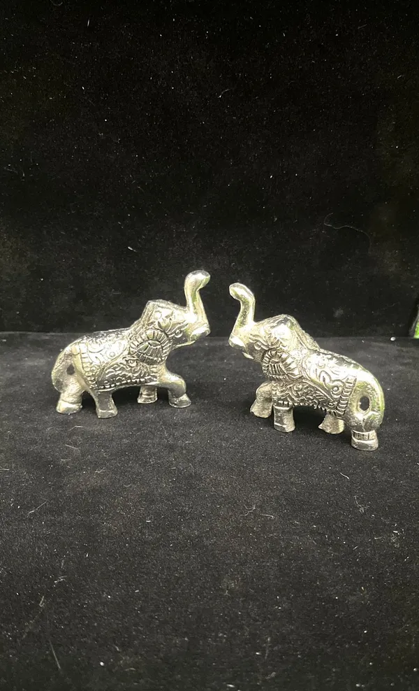 Gift_Elephant_Metal_Statue_Small_Size_Silver_Polish_2_pcs_Set_for_Showpiece_Enhance_Your_Home,Office_Table_Decorative_&_Gift_Article,Animal_Showpiece_Figurines