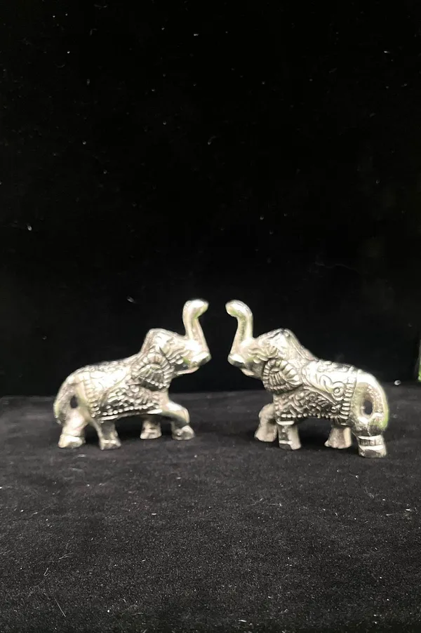 Gift_Elephant_Metal_Statue_Small_Size_Silver_Polish_2_pcs_Set_for_Showpiece_Enhance_Your_Home,Office_Table_Decorative_&_Gift_Article,Animal_Showpiece_Figurines