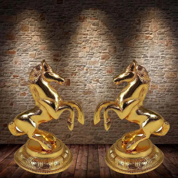 Golden_Metal_Solidmodern_Novelty_Horses_Showpicec_For_Grandparents_Day_Wedding_Diwali_Anniversary