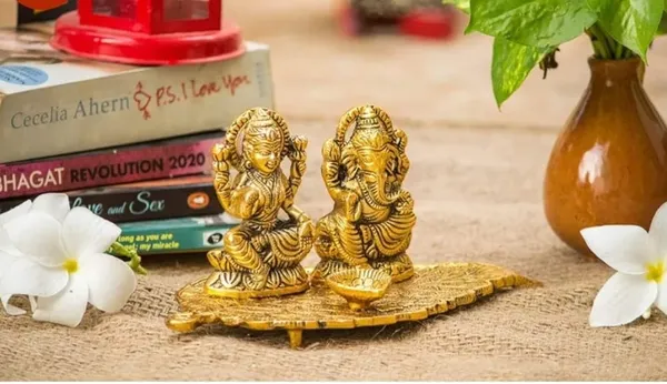 Golden_Metal_Glossy_Modern_Rectangular_Khatu_Shyam_Idol_For_Diwali