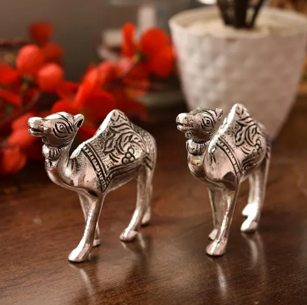 Metal_Rajasthani_5_Inch_Camel_Showpiece_Pair_for_Living_Room_Decorations,_Vastu,_Good_Luck_-_Statue_and_Idol
