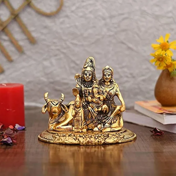 Metal_Shiv_Parivar_Idols_Sitting_On_Nandi_Showpiece