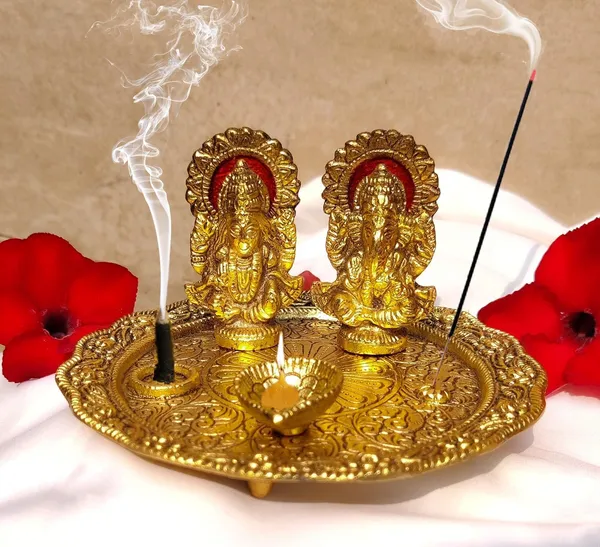 Golden_Metal_Traditional_For_Diwali