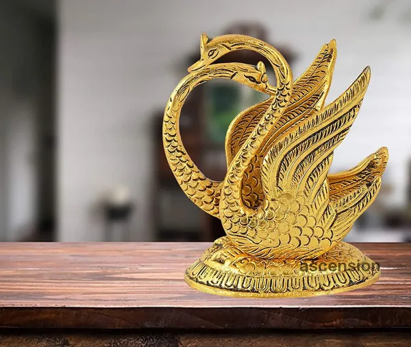Golden_Metal_Traditional_For_Anniversary
