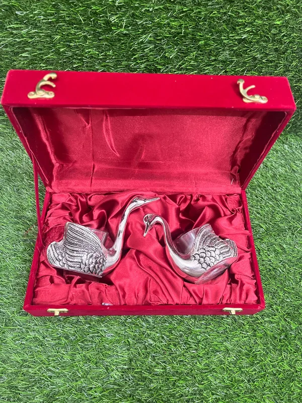 Silver_Plated_Dancing_Peacock_Showpiece_Candle_Holder_with_Tealight_Candle_and_with_Beautiful_Velvet_Box_Packing_for_Gifting_Anniversary_Valentine's_Day
