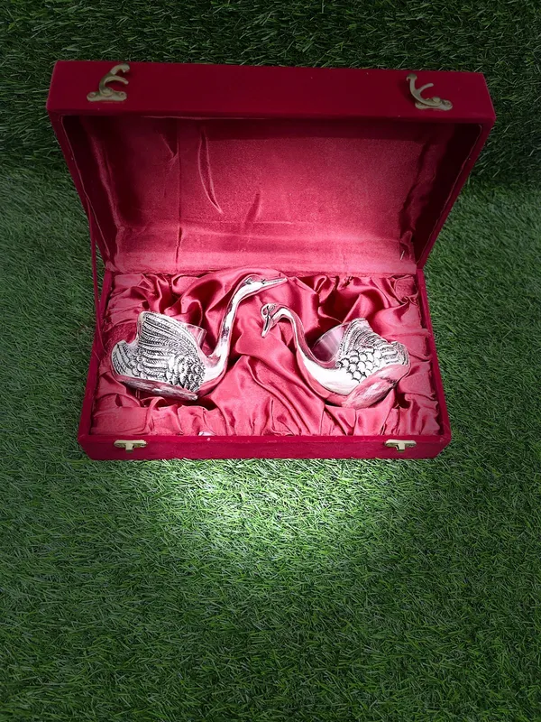 Silver_Plated_Dancing_Peacock_Showpiece_Candle_Holder_with_Tealight_Candle_and_with_Beautiful_Velvet_Box_Packing_for_Gifting_Anniversary_Valentine's_Day