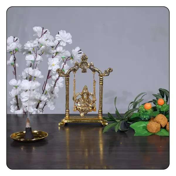 Golden_Metal_Solidantique_Novelty_Ganesha_For_Wedding