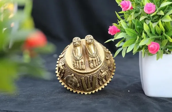 Golden_Metal_Antique_Novelty_For_All_Day