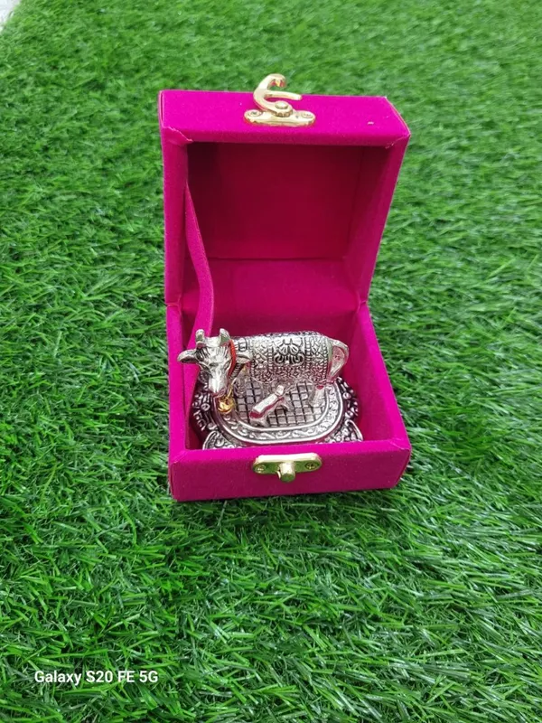 Cow_with_Calf,Vastu_Gau_MATA_Idol,Spiritual_Vastu_Nandi_Pooja_Figurine_Sculpture,Kamdhenu_Cow&Calf_Idol_f