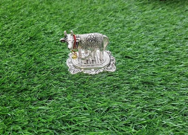 Cow_with_Calf,Vastu_Gau_MATA_Idol,Spiritual_Vastu_Nandi_Pooja_Figurine_Sculpture,Kamdhenu_Cow&Calf_Idol_f