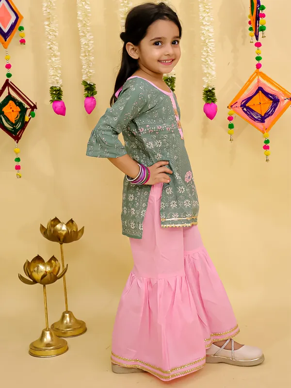 Junitos_Pure_Cotton_Woven_Three_Fourth_Sleeves_Floral_Printed_Gota_Lace_Embellished_Kurti_Sharara_Set -Green