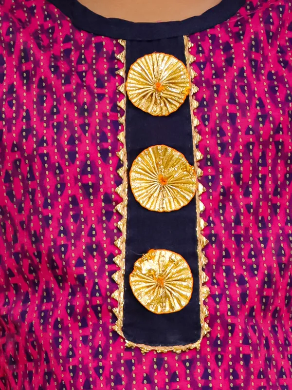 Junitos_Pure_Cotton_Woven_Three_Fourth_Sleeves_Paisley_Printed_Gota_Lace_Embellished_Kurti_Sharara_Set -Pink