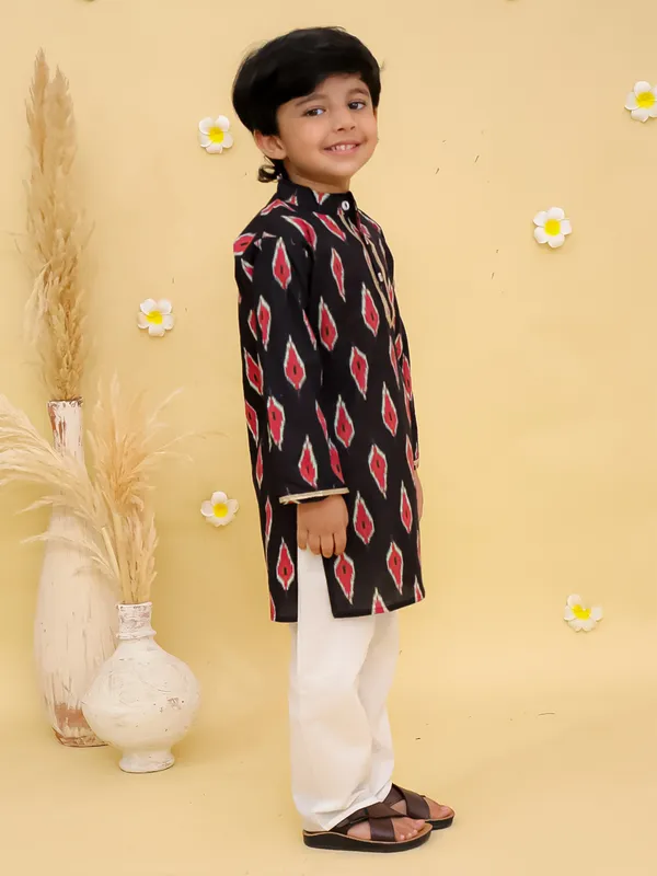 Junitos__Cotton_Woven_Full_Sleeves_Ikat_Printed__Kurta_Pajama-Black