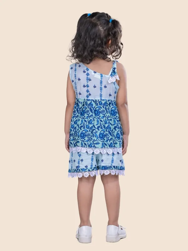 Printed_Cotton_One_Shoulder_Top_With_Shorts