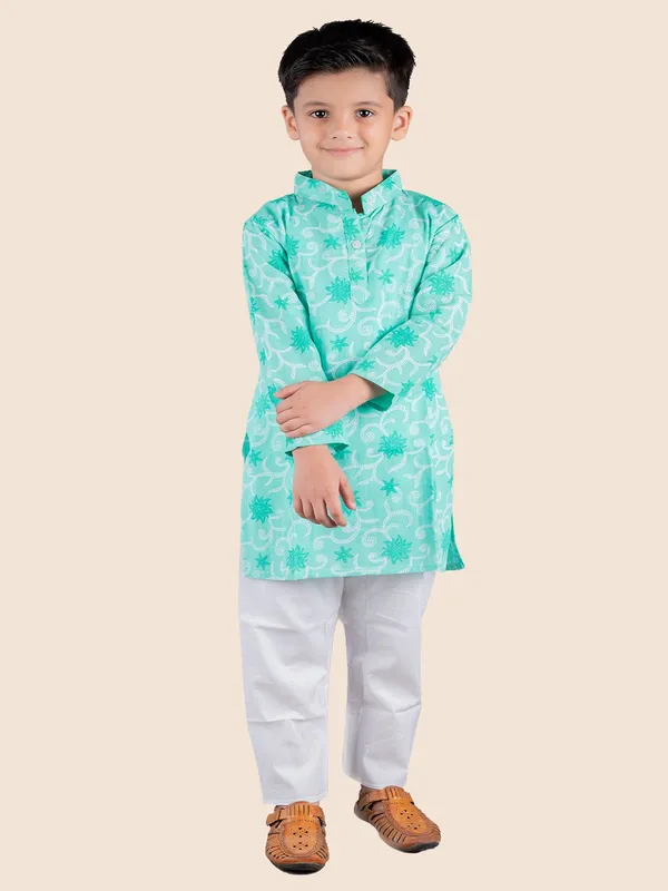 Green_Printed_Cotton_Straight_Kurta_With_Pyjamas