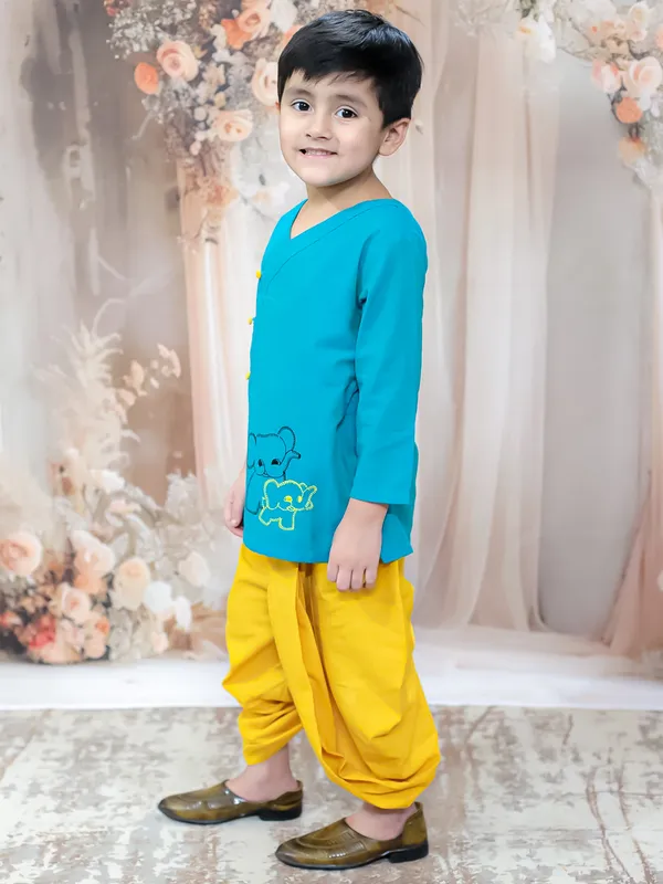 Tq_Green_Pure_Cotton_Full_Sleeve_Embroidered_Kurta_With_Dhoti