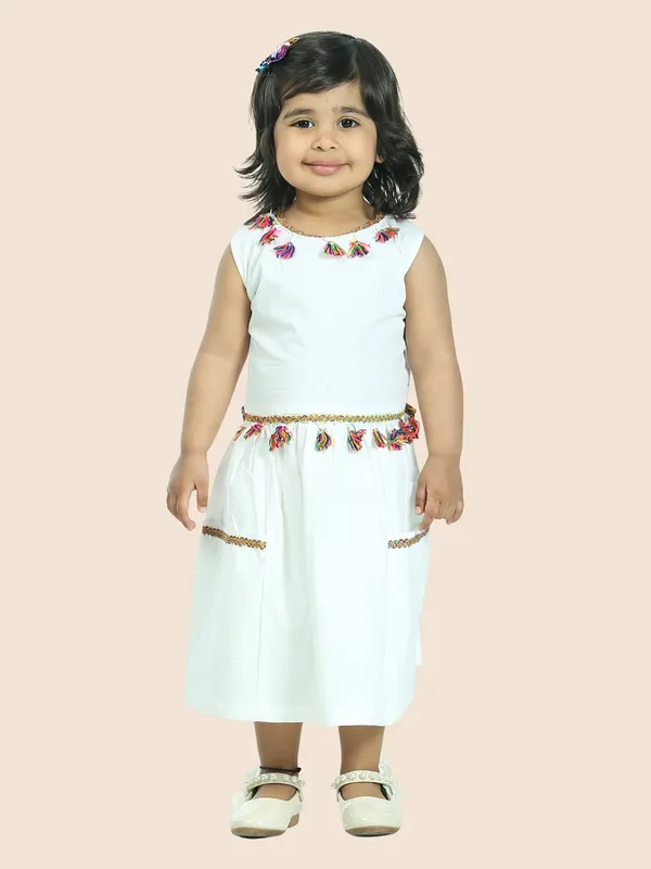 White_Pure_Cotton_Sleeveless_Dress_Embellished_With_Tussle