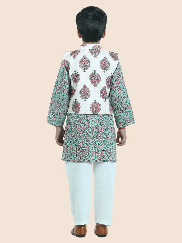 Pure_Cotton_Printed_Kurta_Pyjamas_With_Jacket