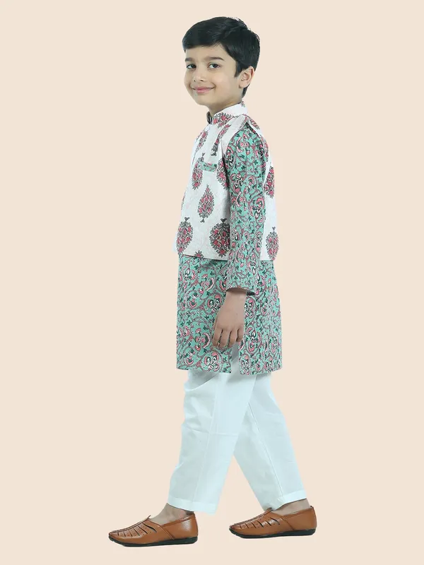 Pure_Cotton_Printed_Kurta_Pyjamas_With_Jacket