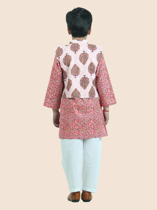 Pure_Cotton_Printed_Kurta_Pyjamas_With_Jacket