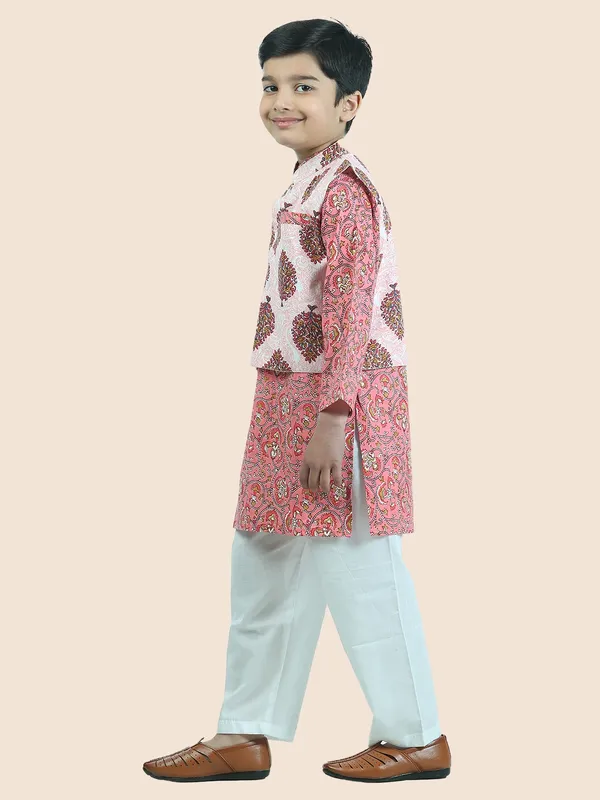 Pure_Cotton_Printed_Kurta_Pyjamas_With_Jacket