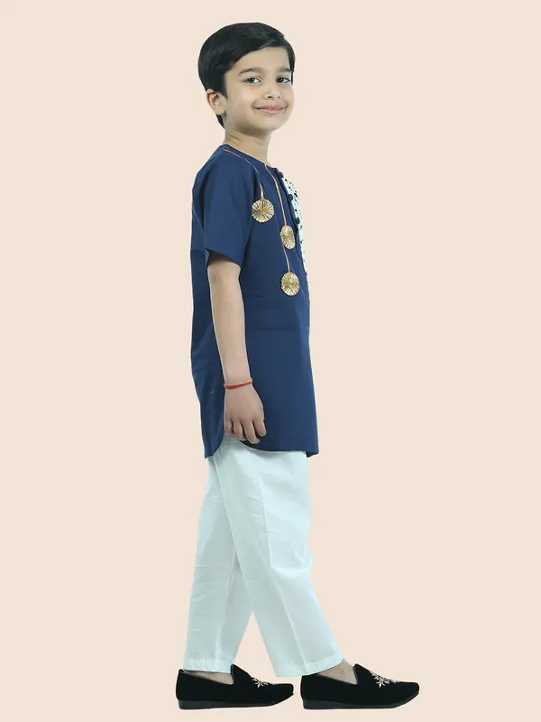 Blue_Cotton_Kurta_Pyjamas_Embellished_With_Cotton_Lace
