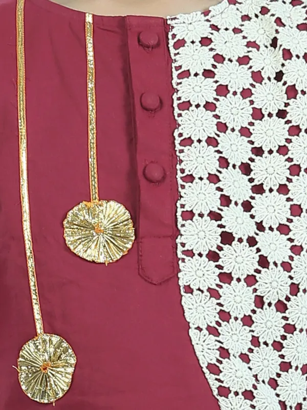 Maroon_Cotton_Kurta_Pyjamas_Embellished_With_Cotton_Lace