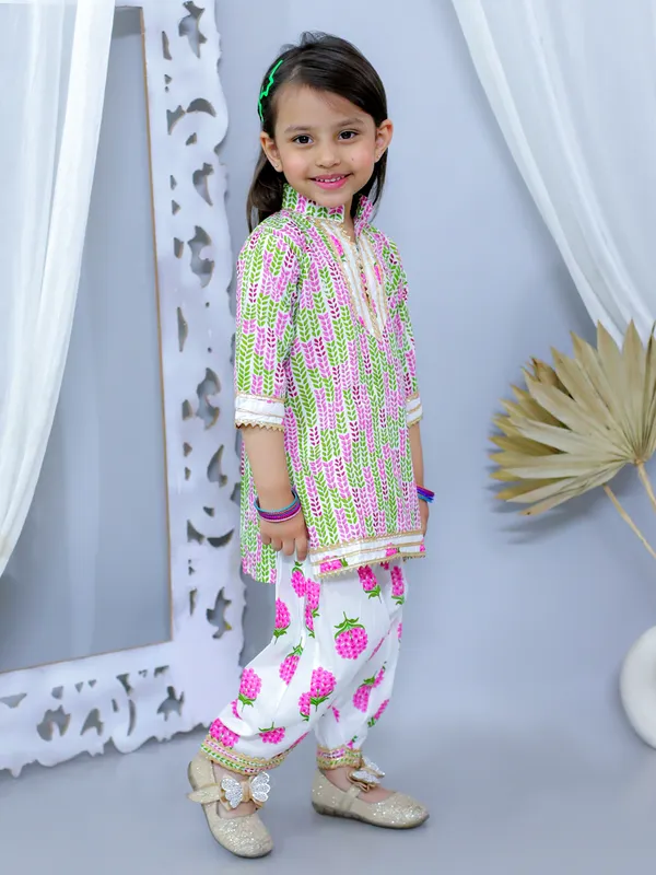Pink_Pure_Cotton_Printed_Kurti_With_Patiala
