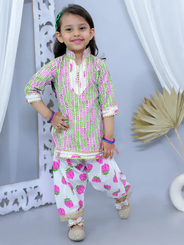 Pink_Pure_Cotton_Printed_Kurti_With_Patiala