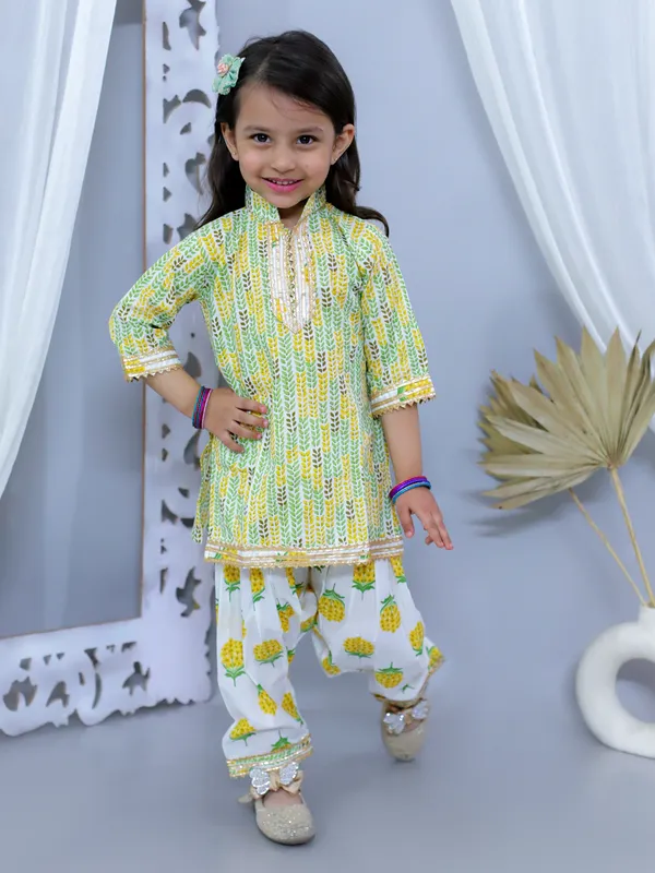 Yellow_Pure_Cotton_Printed_Kurti_With_Patiala