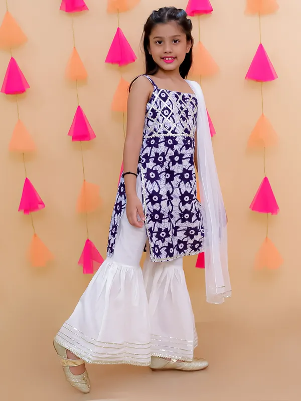 Blue_Pure_Cotton_Printed_Kurti_With_White_Sarara