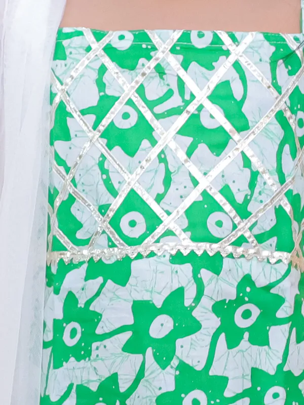 Green_Pure_Cotton_Printed_Kurti_With_White_Sarara