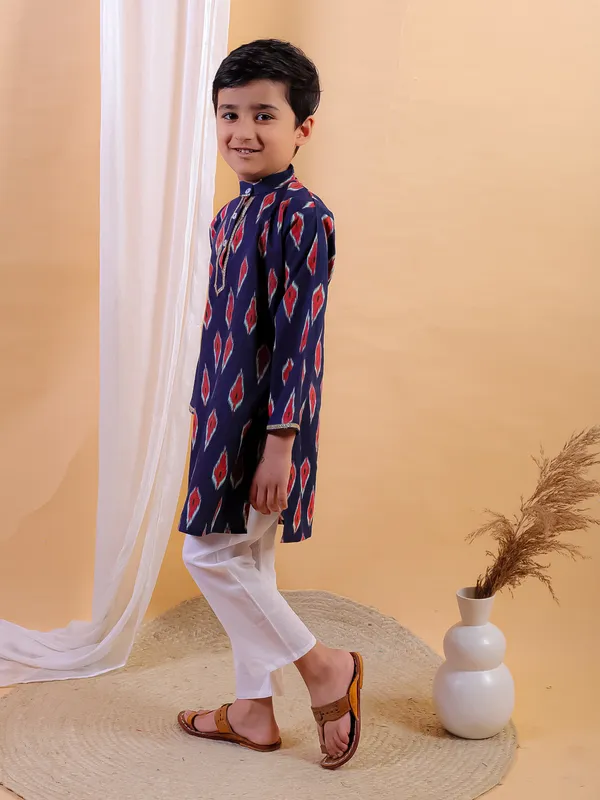 Blue_Pure_Cotton_Printed_Kurta_With_Pyjamas