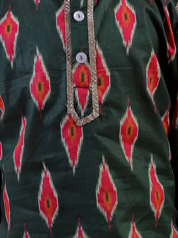 Green_Pure_Cotton_Printed_Kurta_With_Pyjamas