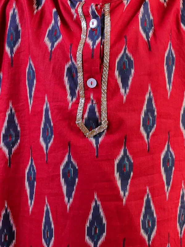 Red_Pure_Cotton_Printed_Kurta_With_Pyjamas