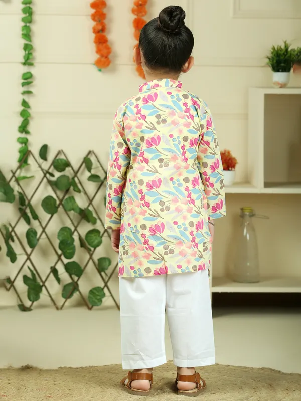 Red_Pure_Cotton_Floral_Print_Full_Sleeve_Kurta_With_Pyjamas