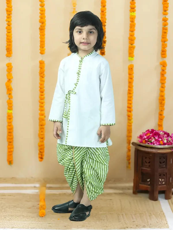Green_Pure_Cotton_White_Kurta_And_Dhoti_With_Leheriya_Print