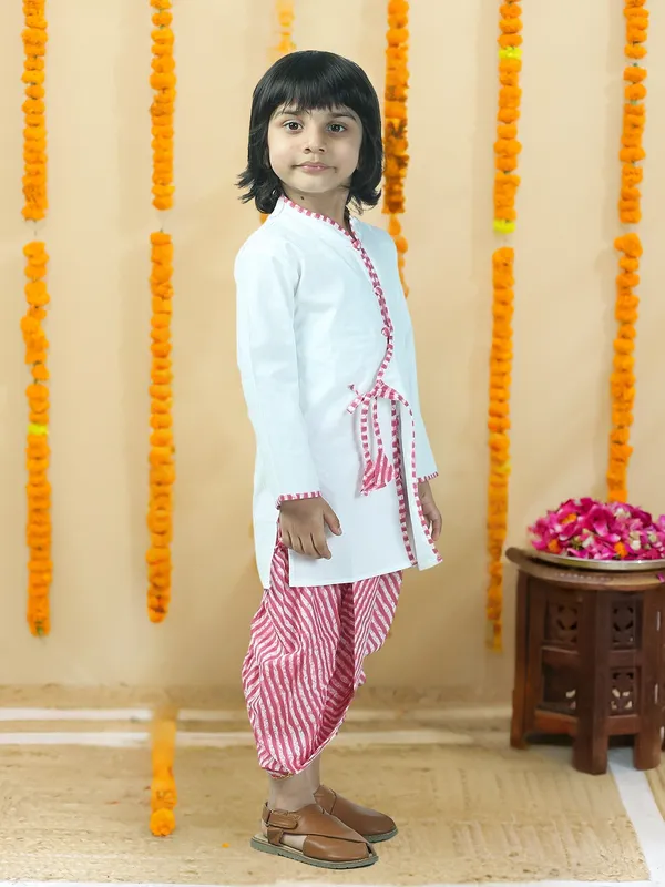 Pink_Pure_Cotton_White_Kurta_And_Dhoti_With_Leheriya_Print