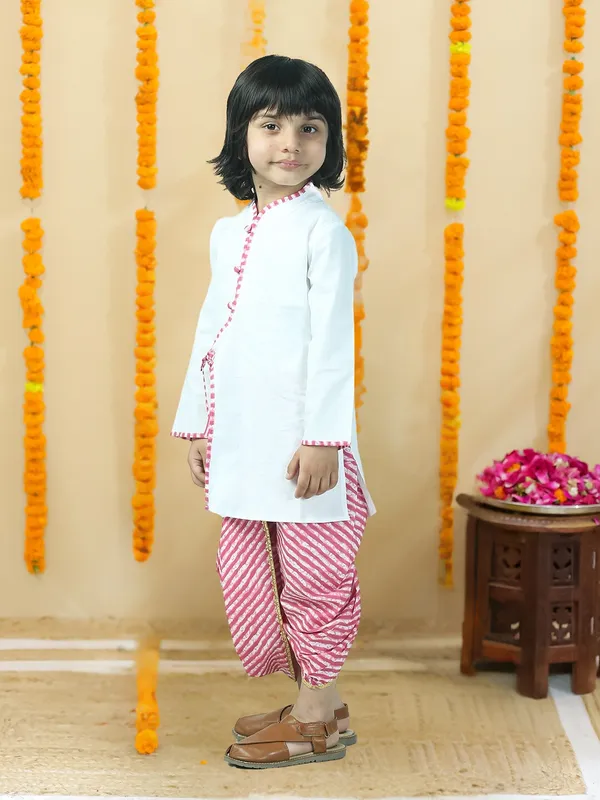 Pink_Pure_Cotton_White_Kurta_And_Dhoti_With_Leheriya_Print